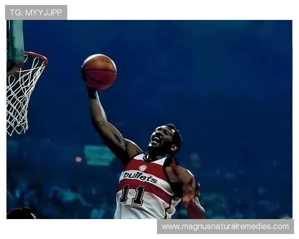 张伯伦单打统治内线效率高出贾巴尔明显